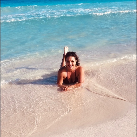 Meet your Posher, Jennifer - Picture 1 of 1